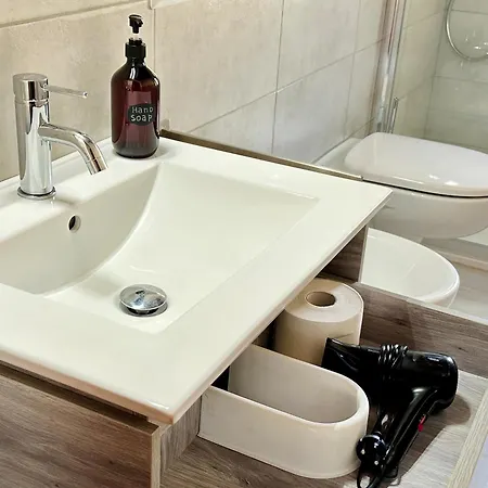 Approdo Apartman *
